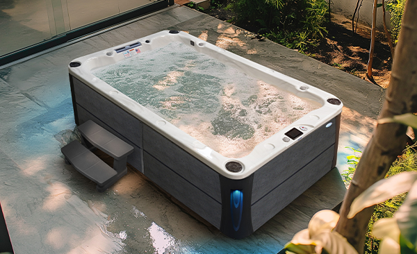 Deck Series Newark hot tubs for sale